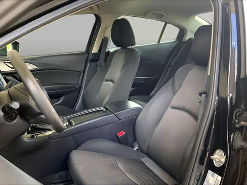 Used 2018 MAZDA MAZDA3 Sport FWD image 7