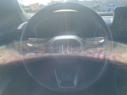 Used 2024 Honda Pilot TrailSport image 14