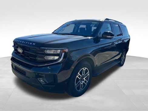 New 2025 Ford Expedition Active image 4
