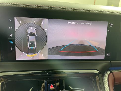 Used 2025 Porsche Panamera image 24