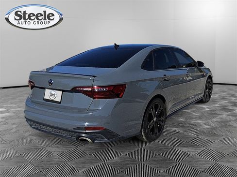 Used 2022 Volkswagen Jetta GLI Autobahn w/ GLI Black Package image 5