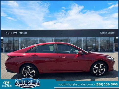 Certified 2023 Hyundai Elantra SEL w/ Convenience Package FWD image 5