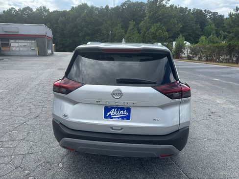 Used 2023 Nissan Rogue SV w/ SV Premium B Package FWD image 21