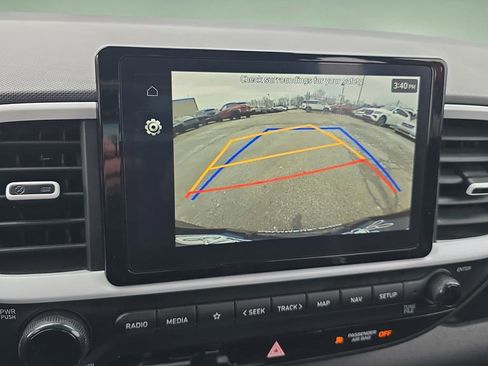 Certified 2024 Hyundai Venue Limited FWD image 21