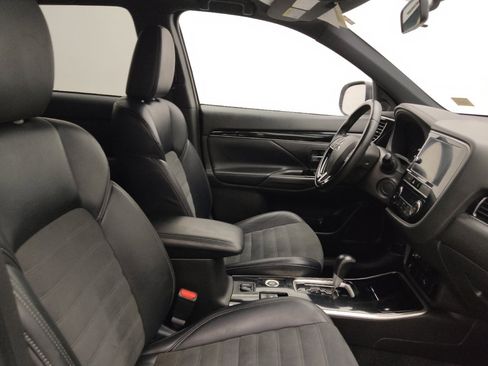 Used 2019 Mitsubishi Outlander LE AWD/4WD image 21