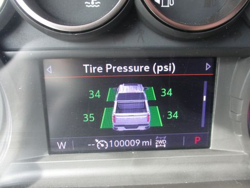 Used 2020 Chevrolet Silverado 1500 LT w/ Texas Edition image 26