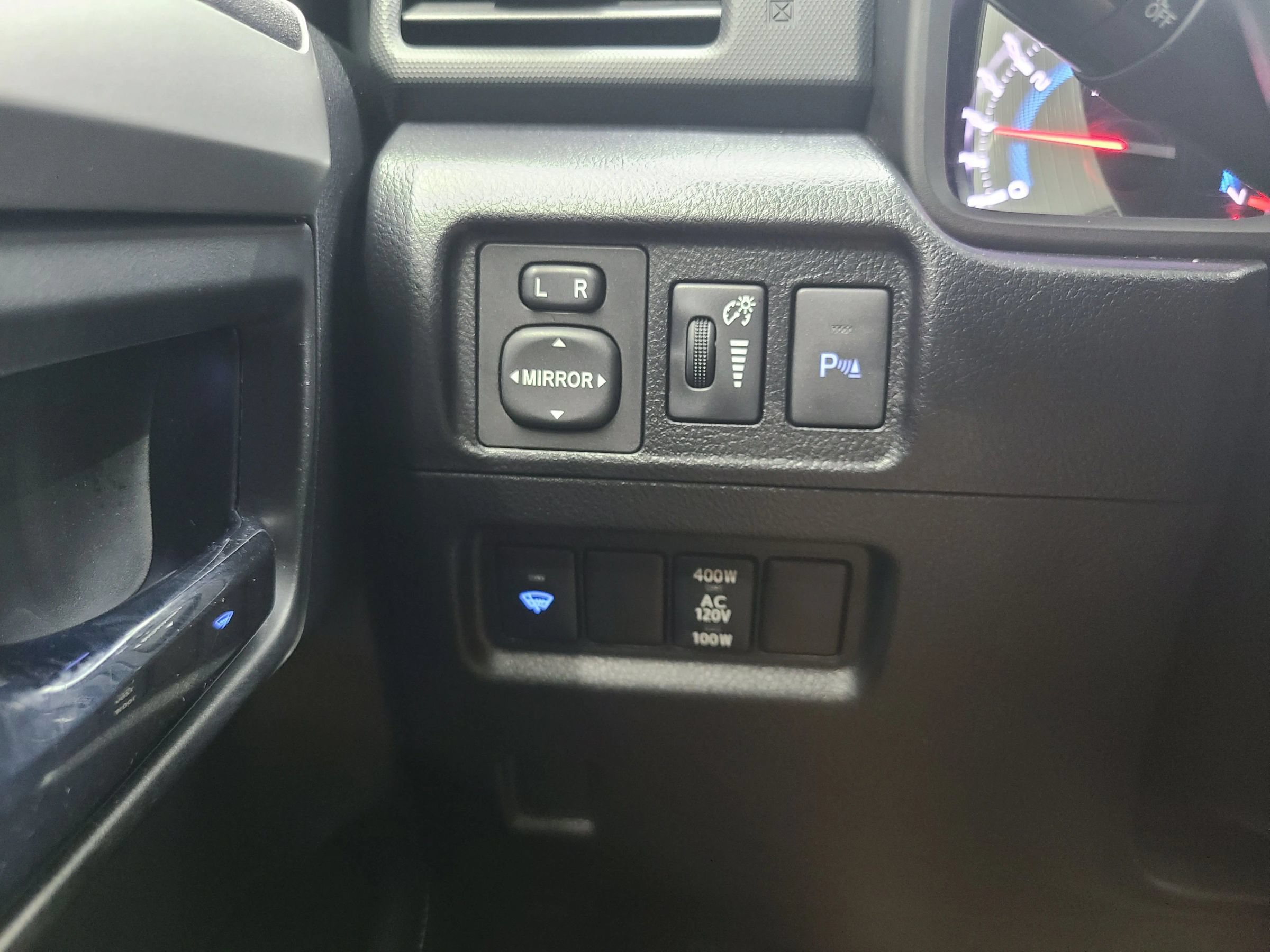 Used 2017 Toyota 4Runner Limited AWD/4WD image 30