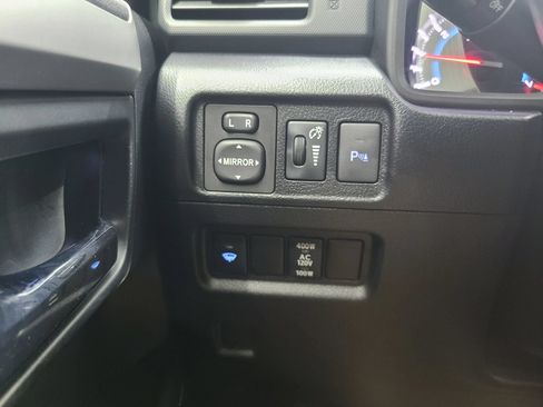 Used 2017 Toyota 4Runner Limited AWD/4WD image 30