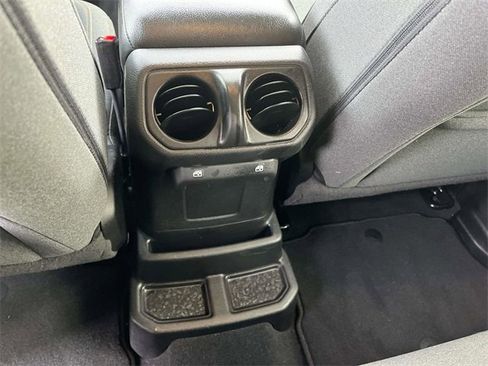 Used 2024 Jeep Wrangler Unlimited w/ Convenience Group image 14