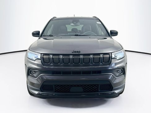 Used 2022 Jeep Compass Latitude FWD image 2