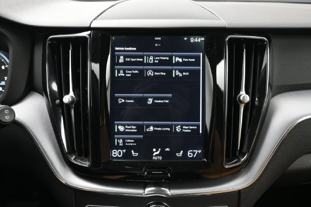 Used 2020 Volvo XC60 T6 Momentum w/ Protection Package Premier AWD/4WD image 18