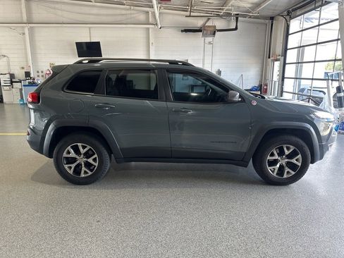Used 2014 Jeep Cherokee Trailhawk w/ Comfort/Convenience Group image 4