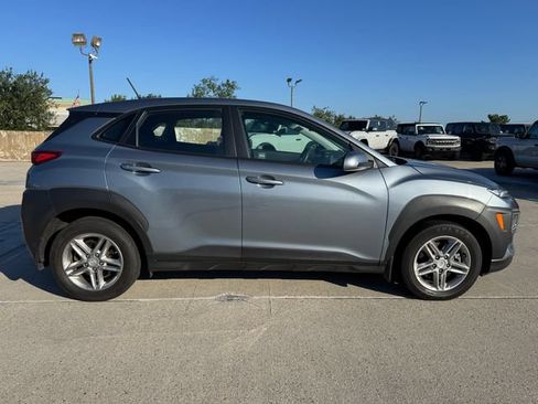 Used 2019 Hyundai Kona SE AWD/4WD image 2