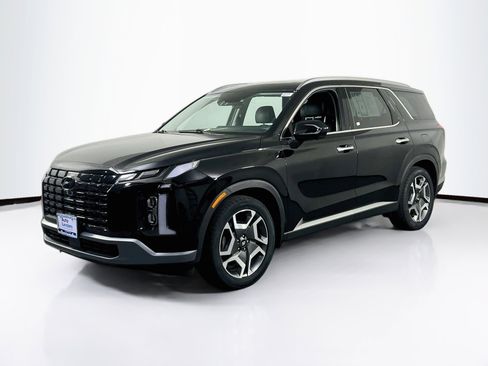 Used 2023 Hyundai Palisade SEL AWD/4WD image 1