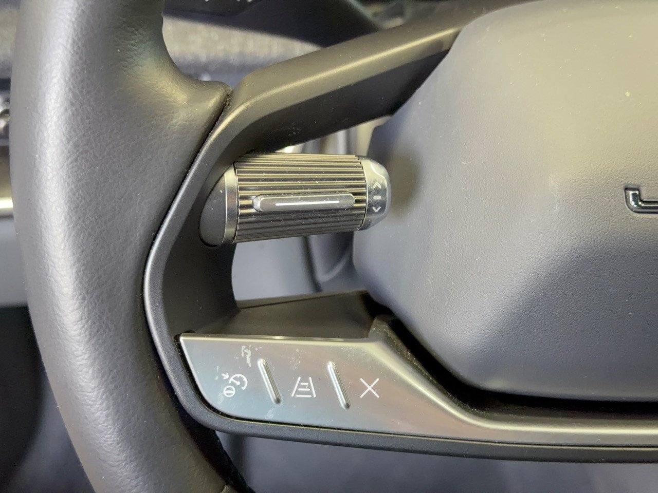 Used 2024 Lucid Air Pure RWD image 18