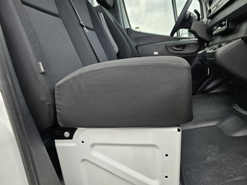 Used 2024 Mercedes-Benz Sprinter 4500 image 19