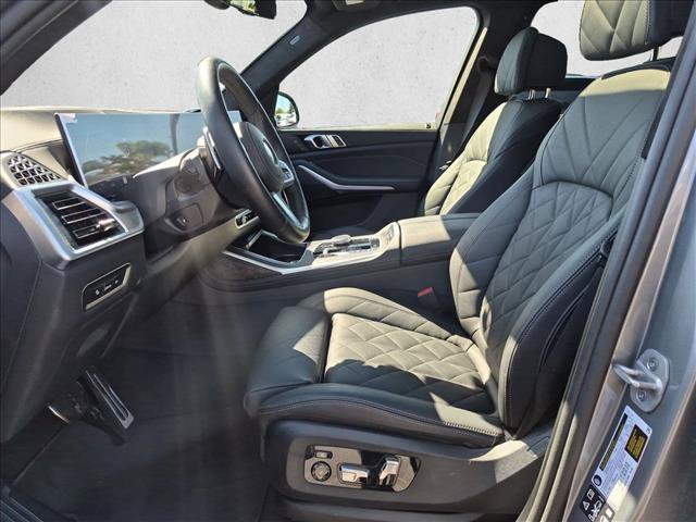 Used 2025 BMW X7 xDrive40i w/ M Sport Package AWD/4WD image 17