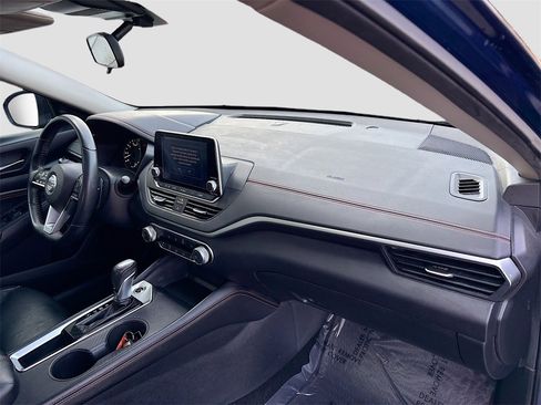 Used 2020 Nissan Altima 2.5 SR w/ Premium Package image 28