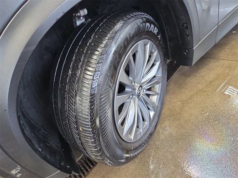 Used 2024 MAZDA CX-90 3.3 Turbo w/ Preferred Plus image 32