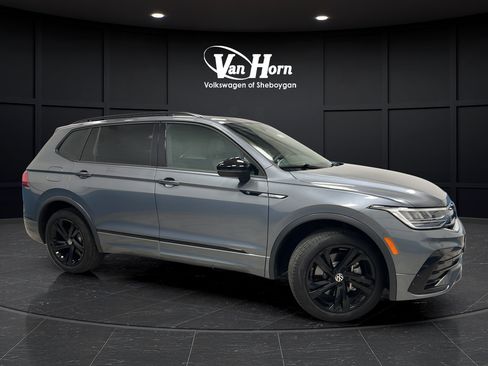 Used 2024 Volkswagen Tiguan SE R-Line AWD/4WD image 1