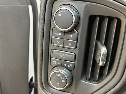 Used 2019 Chevrolet Silverado 1500 Custom Trail Boss image 24