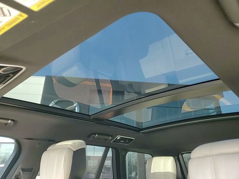 Used 2019 Land Rover Range Rover Supercharged image 12