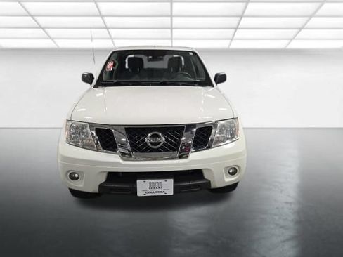 Used 2018 Nissan Frontier SV AWD/4WD image 9