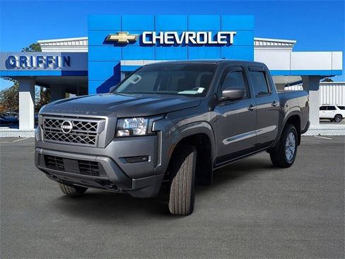 Used 2022 Nissan Frontier SV w/ Technology Package image 11