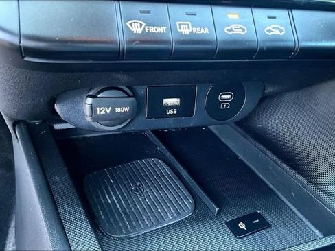Used 2025 Hyundai Elantra Sport FWD image 15