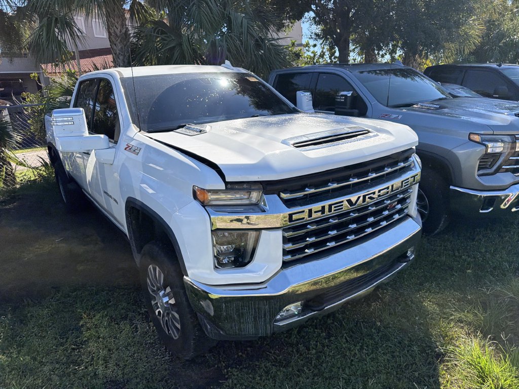 Used 2021 Chevrolet Silverado 2500 LTZ AWD/4WD image 2