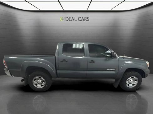 Used 2014 Toyota Tacoma PreRunner w/ SR5 Package RWD image 4