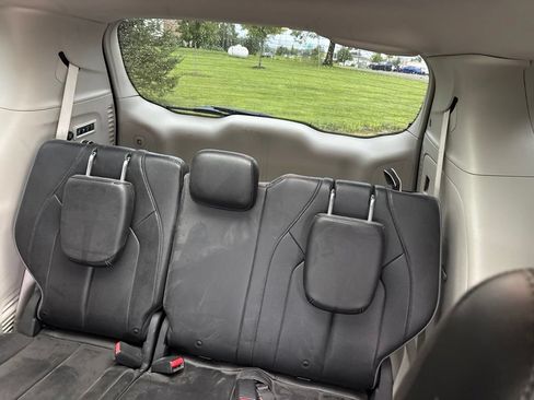 Used 2020 Chrysler Pacifica Limited FWD image 15