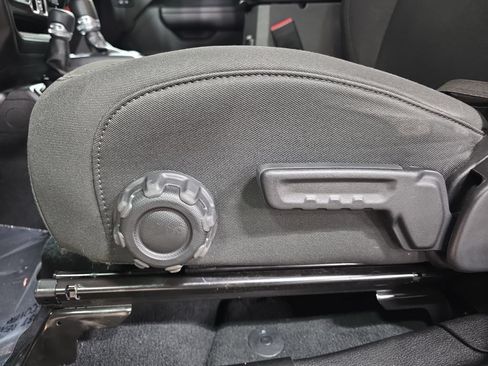 Used 2022 Jeep Wrangler Unlimited Sport AWD/4WD image 28