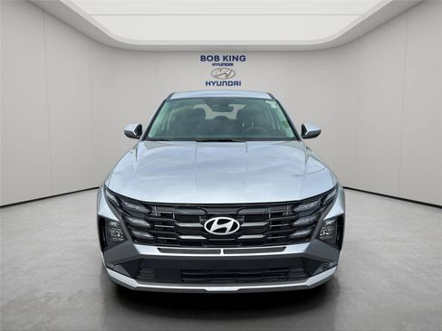 Used 2025 Hyundai Tucson SE FWD image 8