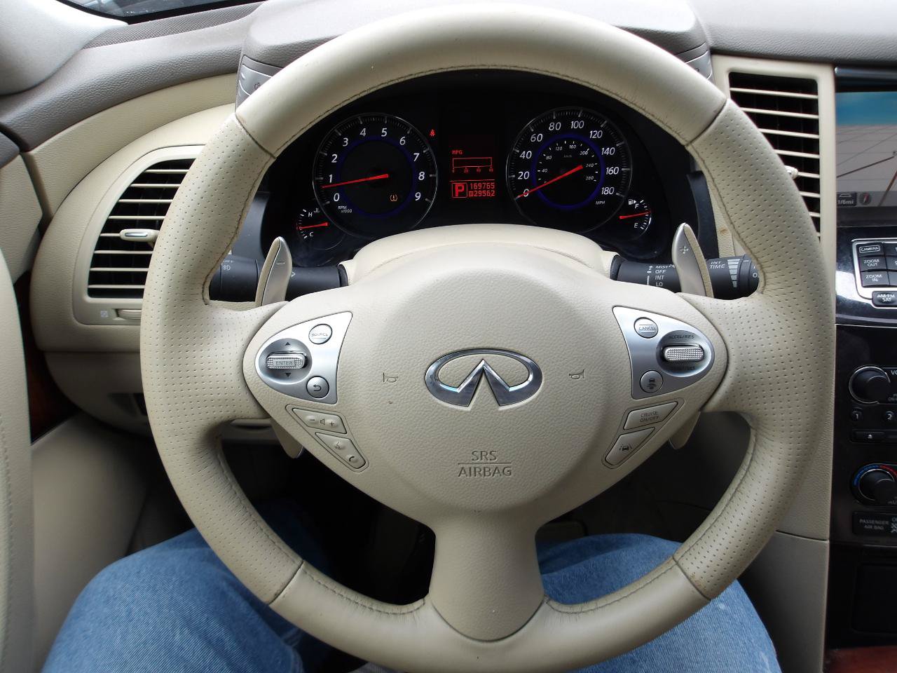 Used 2009 INFINITI FX35 AWD w/ Technology Pkg image 15