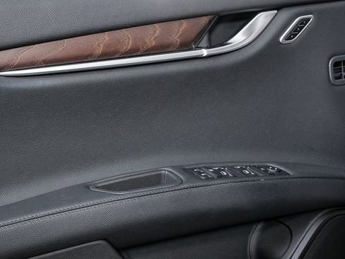 Used 2023 Maserati Ghibli Modena image 6