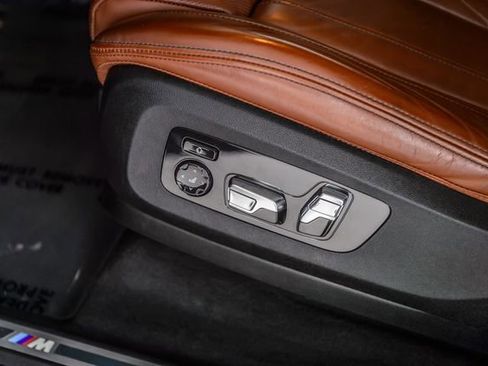 Used 2022 BMW X7 xDrive40i w/ M Sport Package image 41