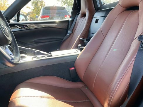 Used 2022 MAZDA MX-5 Miata RF Grand Touring w/ Weather Package image 15