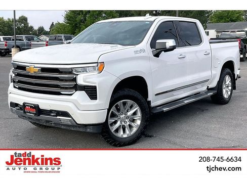 Used 2022 Chevrolet Silverado 1500 High Country w/ Technology Package AWD/4WD image 1