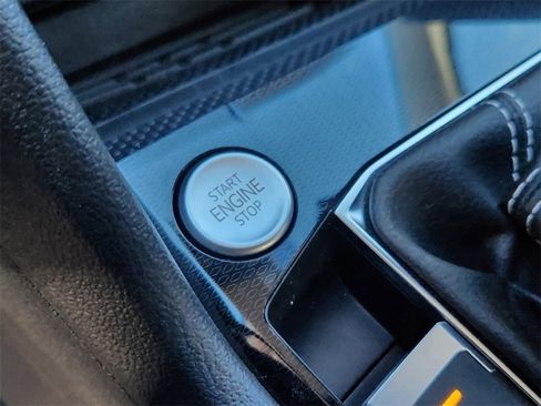 New 2025 Volkswagen Taos SEL image 16