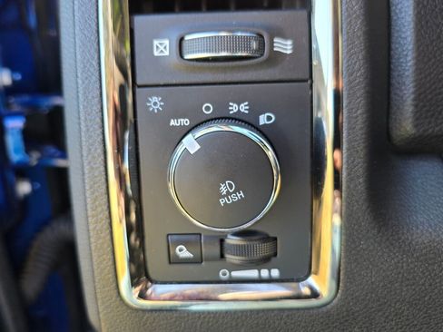 Used 2018 RAM 1500 Sport w/ Sport Premium Group image 26