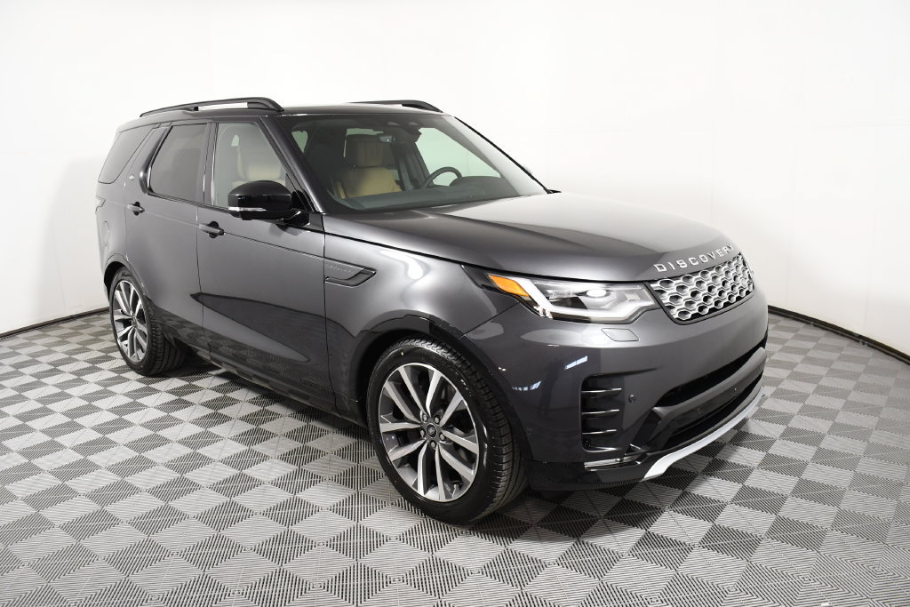 Certified 2026 Land Rover Discovery Limited Edition AWD/4WD image 8