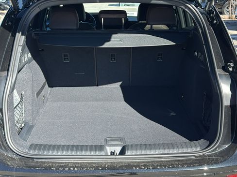 New 2025 Audi Q6 e-tron Premium image 25