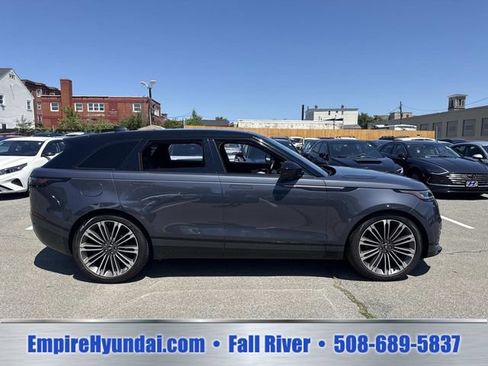 Used 2024 Land Rover Range Rover Velar Dynamic HSE AWD/4WD image 3