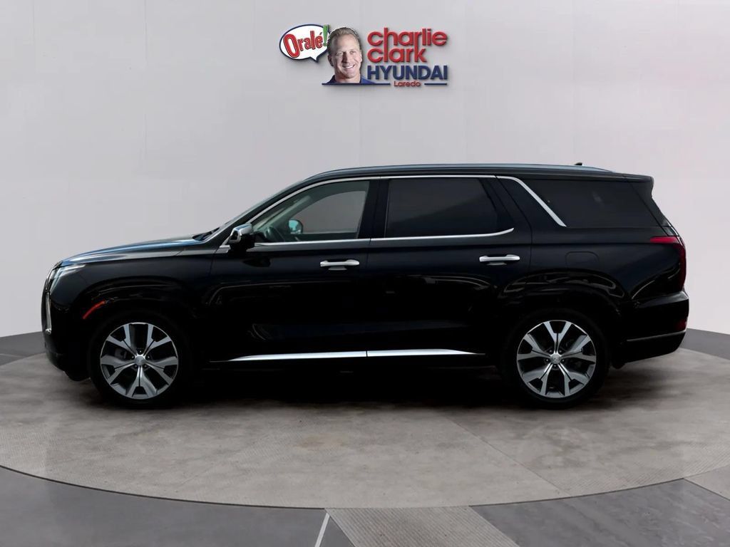 Used 2022 Hyundai Palisade Limited FWD image 2