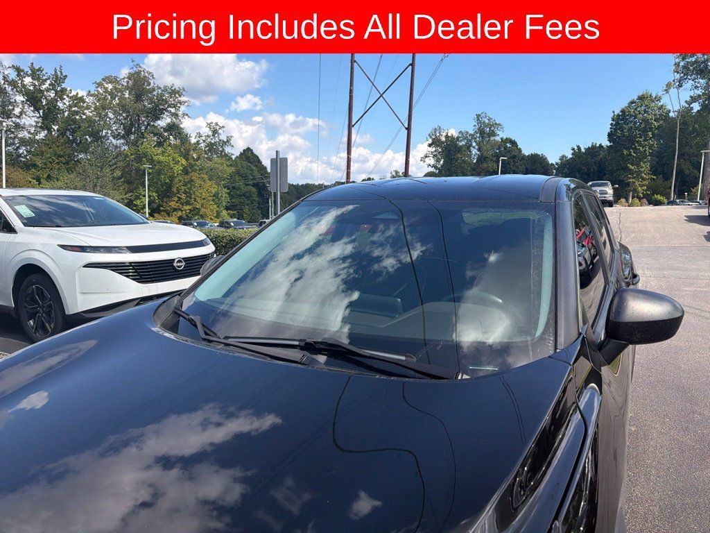 Used 2021 Nissan Rogue S AWD/4WD image 7