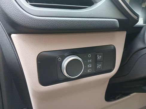 Used 2020 Ford Escape SE image 20