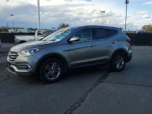 Used 2018 Hyundai Santa Fe Sport image 4