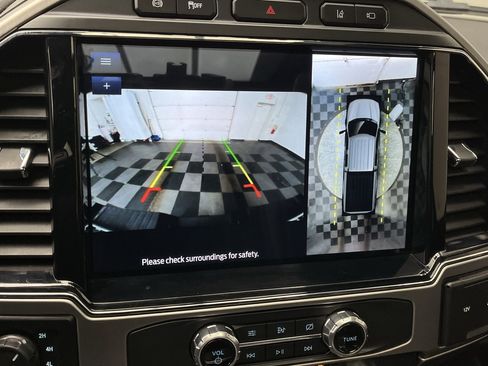 Used 2022 Ford F350 Platinum image 6