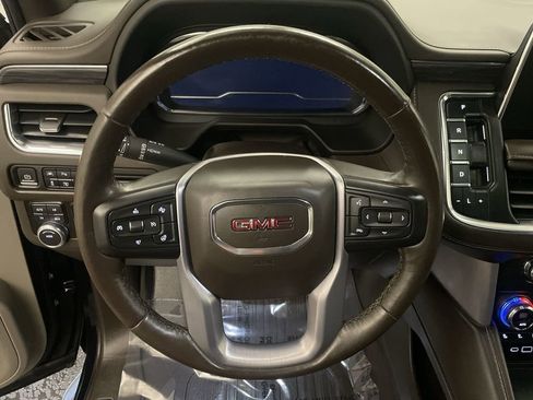Used 2022 GMC Yukon SLT w/ SLT Premium Package AWD/4WD image 5